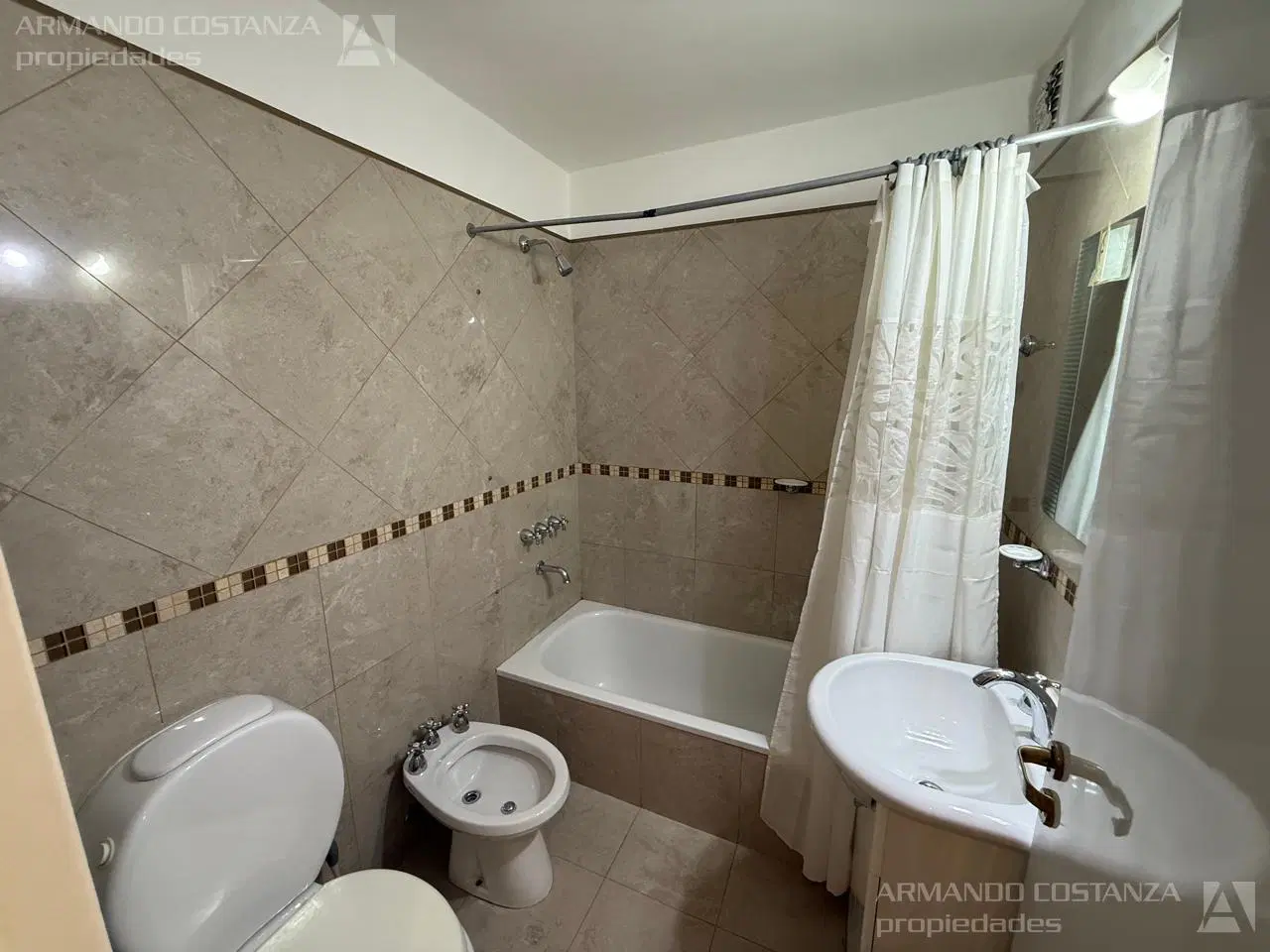 Vende Monoambiente con vista al mar en Puerto Madryn 3