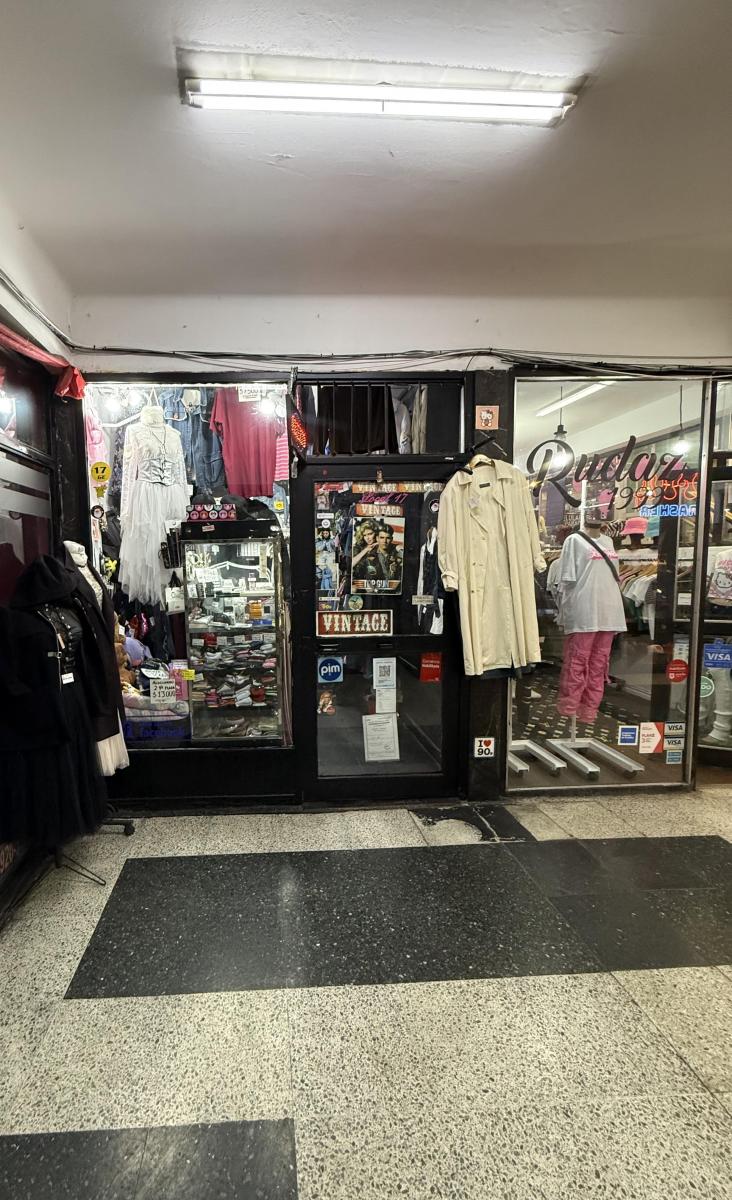 Venta local comercial en galeria
