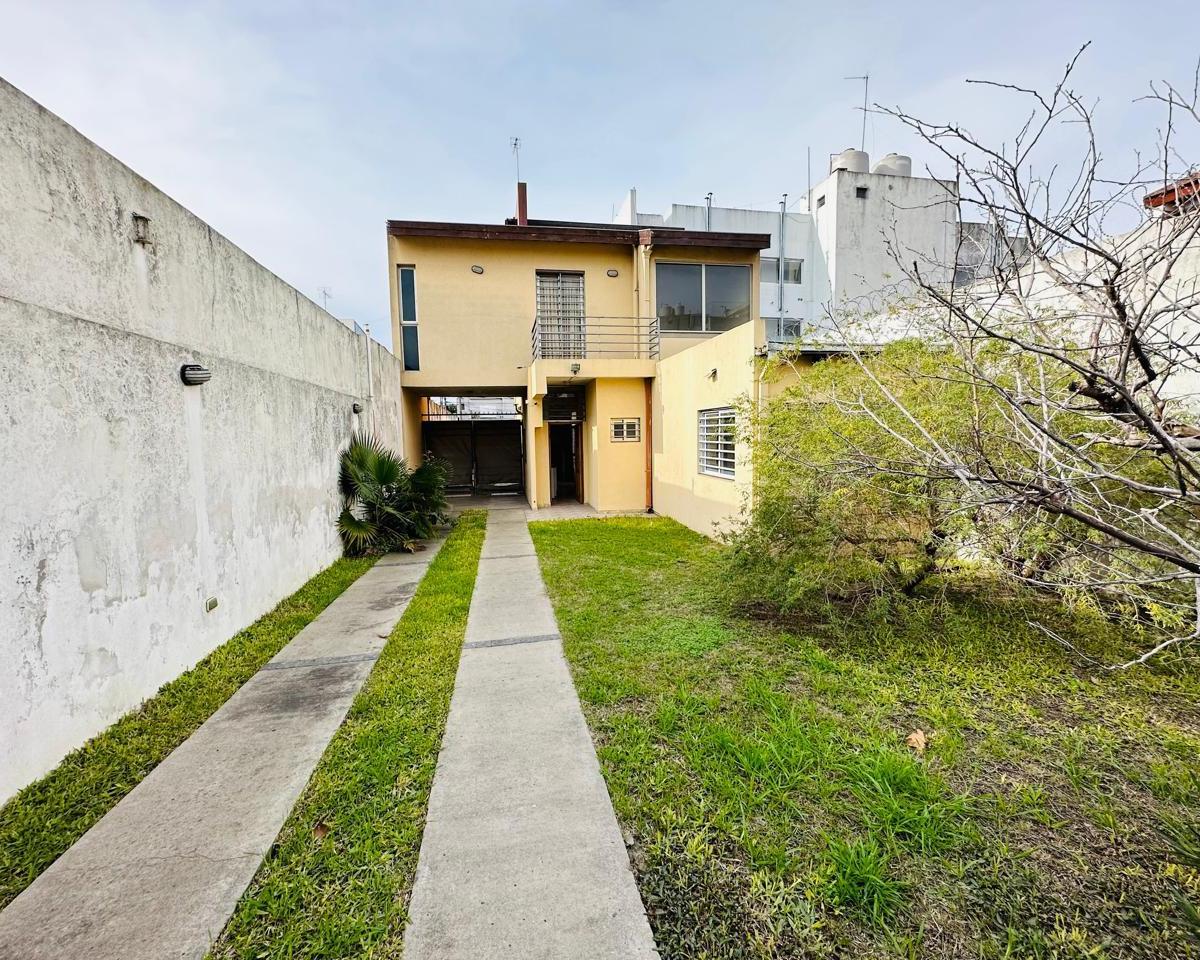 Venta Casa en 2 Plantas Sobre Lote de 10x 45 5