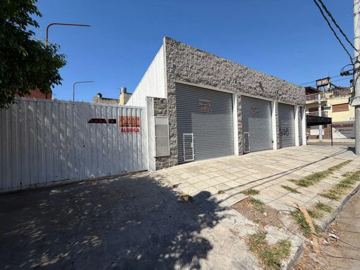 EXCELENTE LOCAL COMERCIAL. CENTRO RAFAEL CASTILLO 2