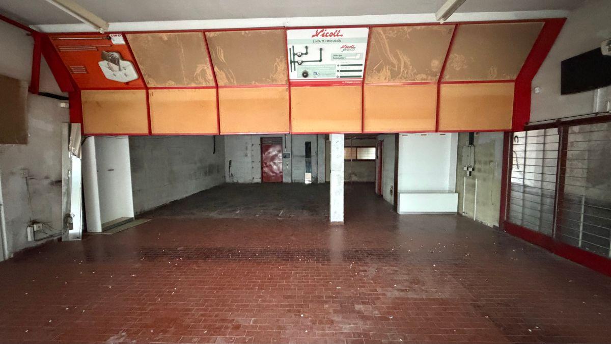 Foto de EXCELENTE LOCAL DE NEGOCIO. MORON CENTRO, imagen 1