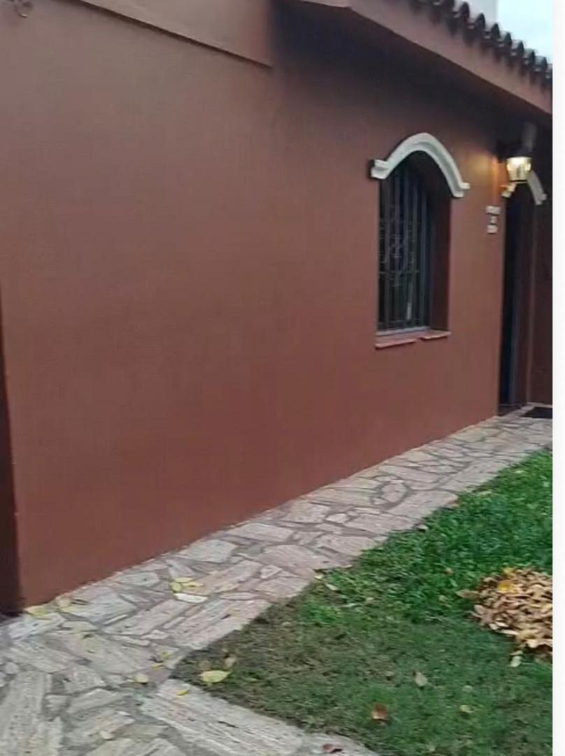 Foto de CASA 3 DORM EN VENTA B° EL REFUGIO A METROS DE RECTA MARTINOLLI 8754, imagen 3