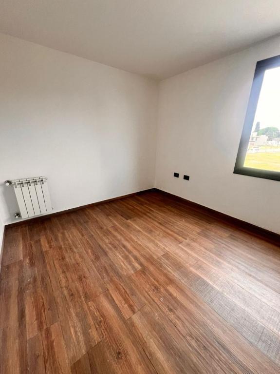 Foto de DÚPLEX A ESTRENAR 3 DORMITORIOS EN VENTA – CHACRAS GREEN (CHACRAS DEL, imagen 2