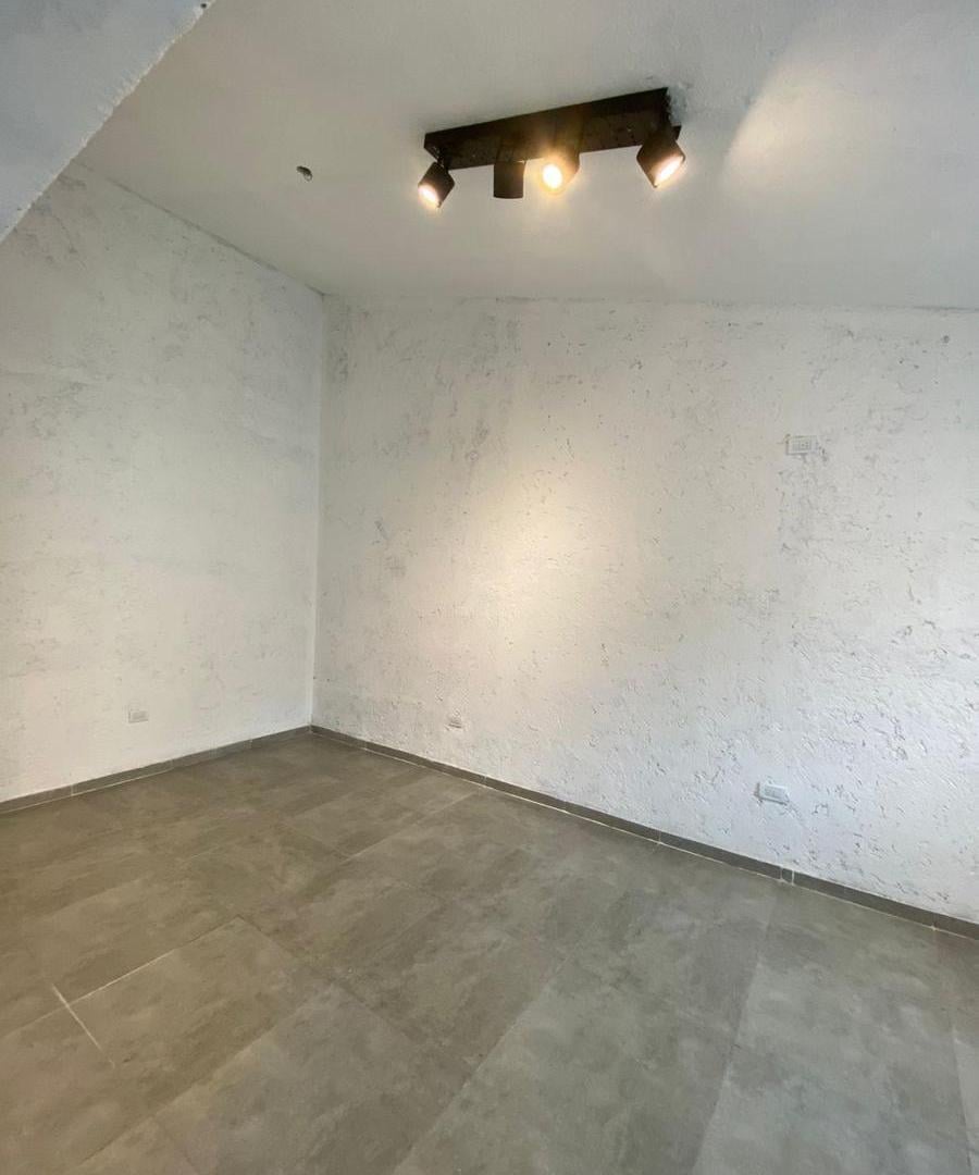 Foto de CASA APTA CREDITO 3 DORMITORIOS- RECICLADA - VILLA ALLENDE, imagen 4