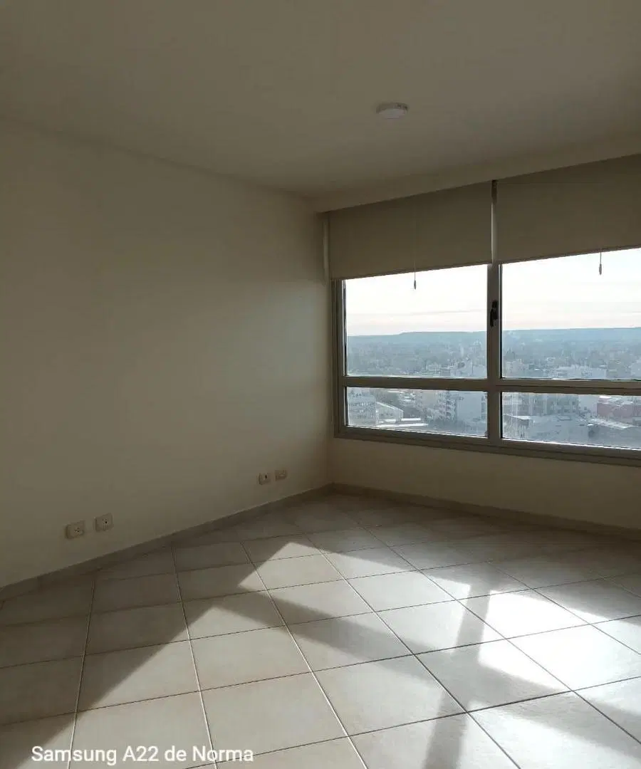 SEMIPISO EN VENTA - GRAL ROCA 5