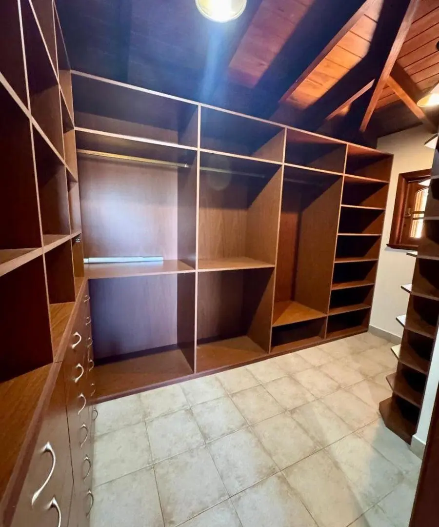 Casa en Venta en La Falda 8