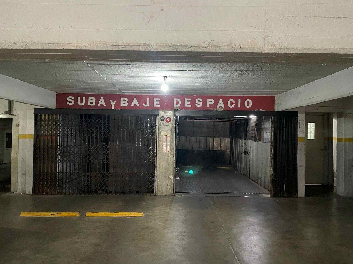 En Venta Cochera Fija y Cubierta Ascensor - Flores 4