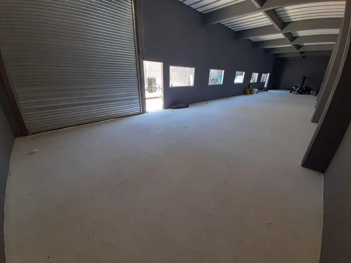 Venta - Deposito con vivienda - Villa Sarmiento 5