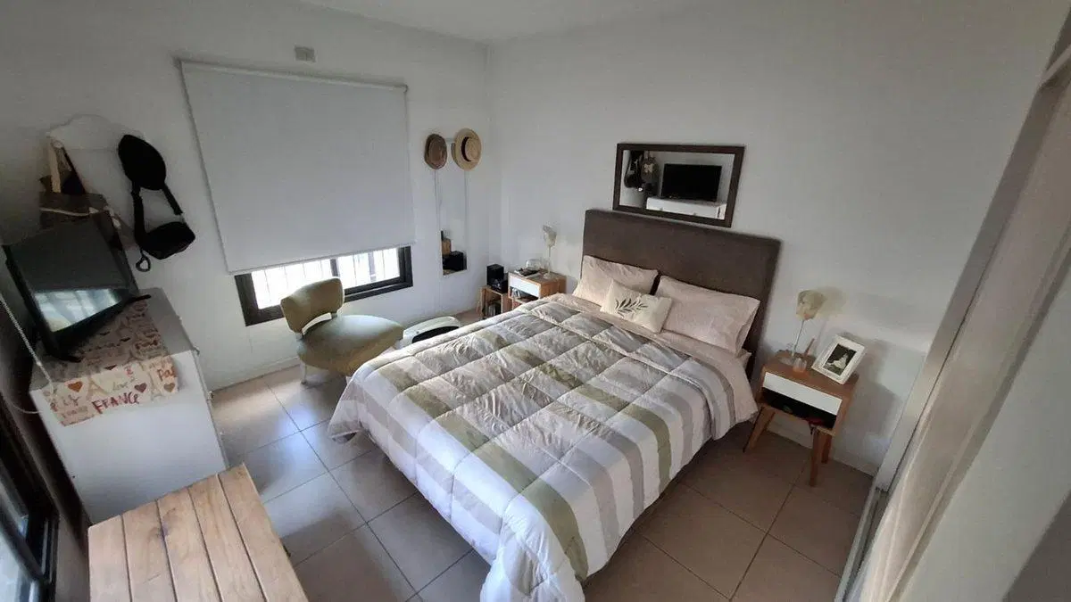 VENTA DEPARTAMENTO 2 AMBIENTES  C/ COCHERA MORENO 5