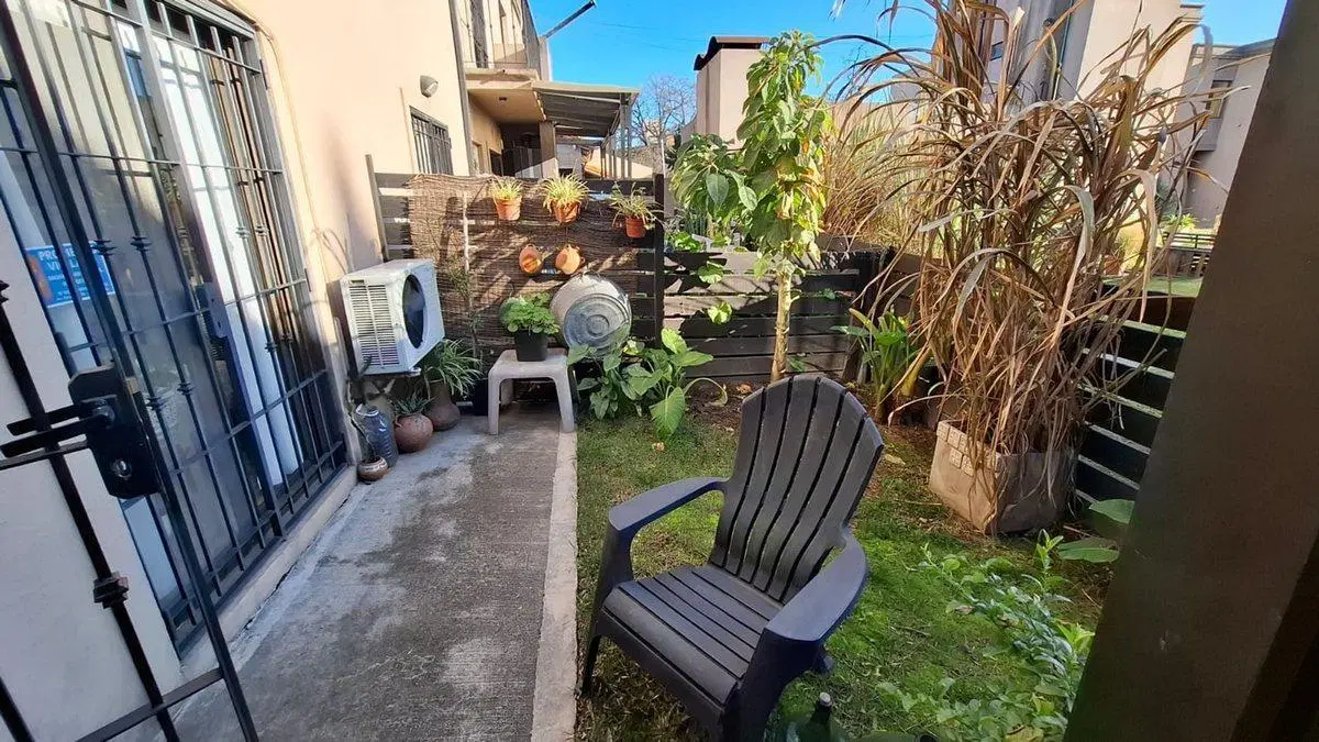 VENTA DEPARTAMENTO 2 AMBIENTES  C/ COCHERA MORENO 5