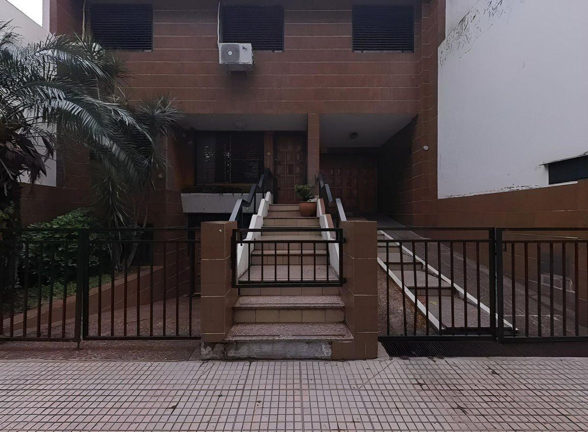 VENTA PH 4 AMB DEP FLORES COCHERA CUBIERTA 2 AUTOS