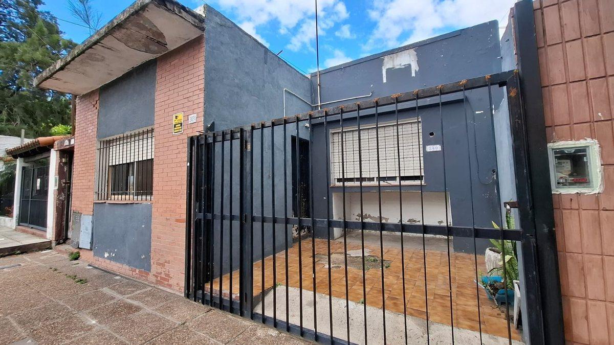 VENTA CASA 4 AMB Y 2 DPTOS JOSE.L.SUAREZ  A.C