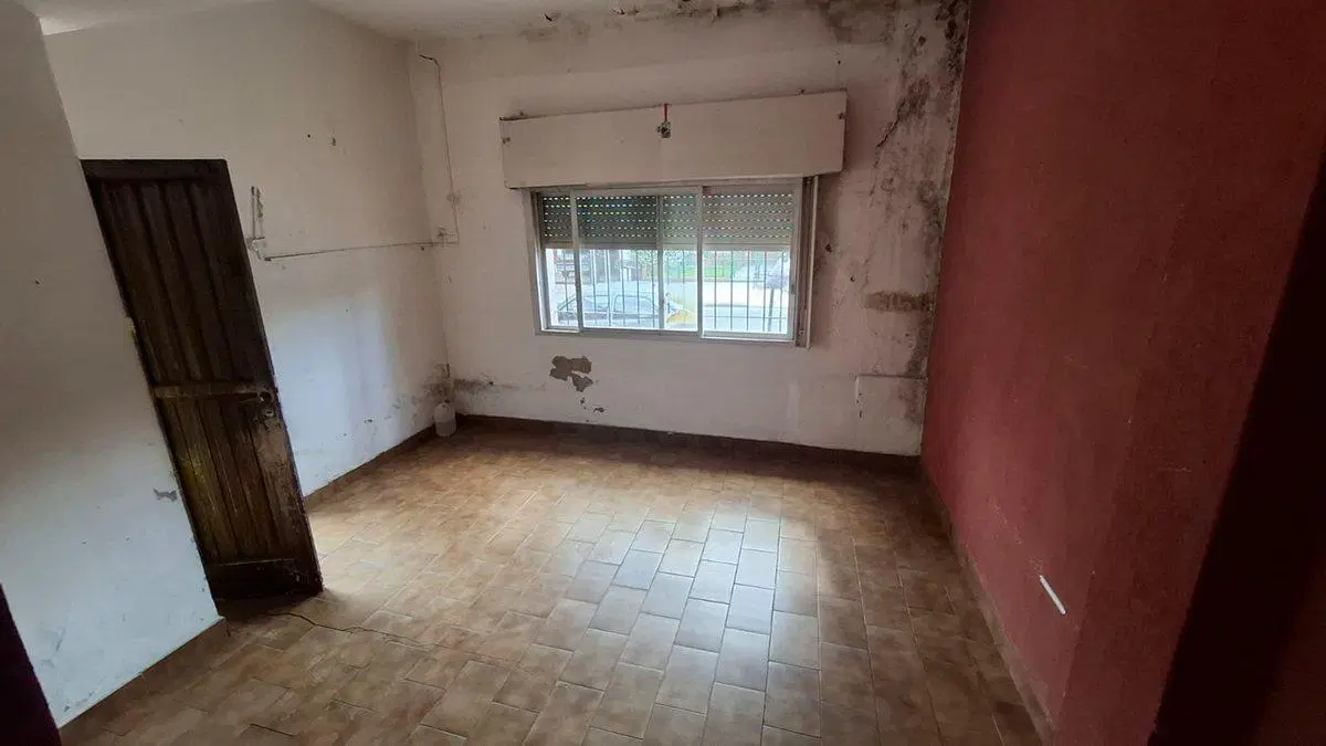 VENTA CASA 4 AMB Y 2 DPTOS JOSE.L.SUAREZ  A.C 5