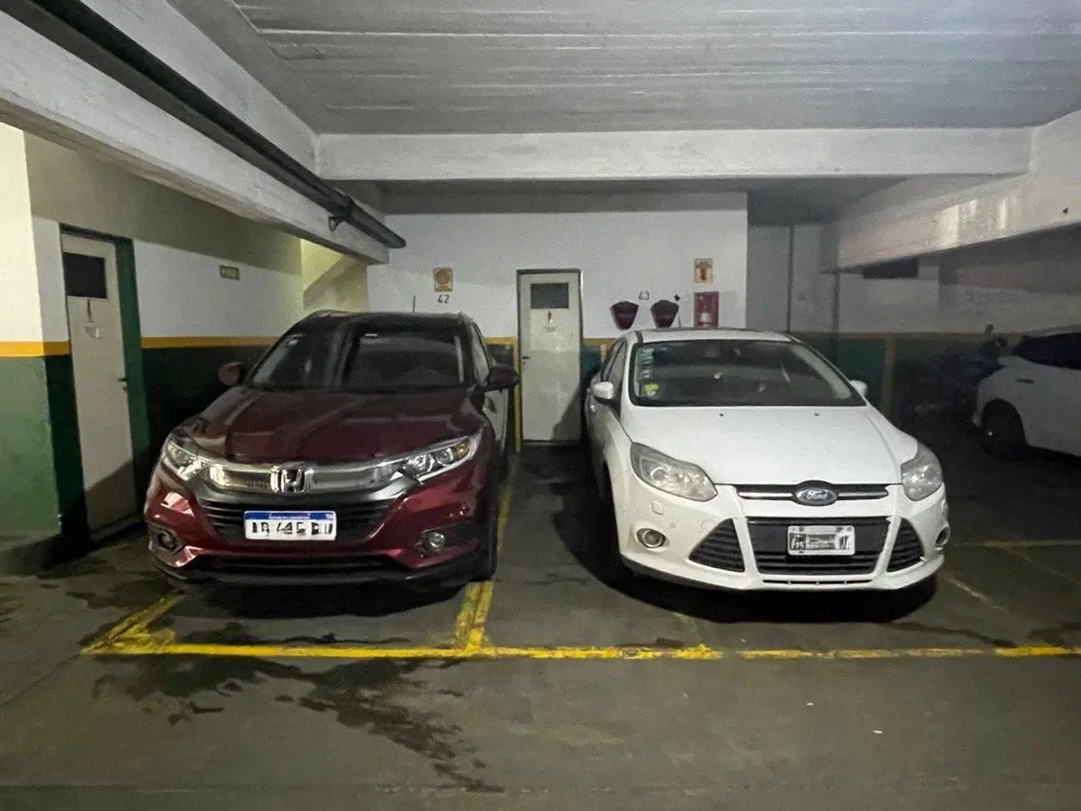 COCHERA BELGRANO ESQ CABILDO PLANTA BAJA 2