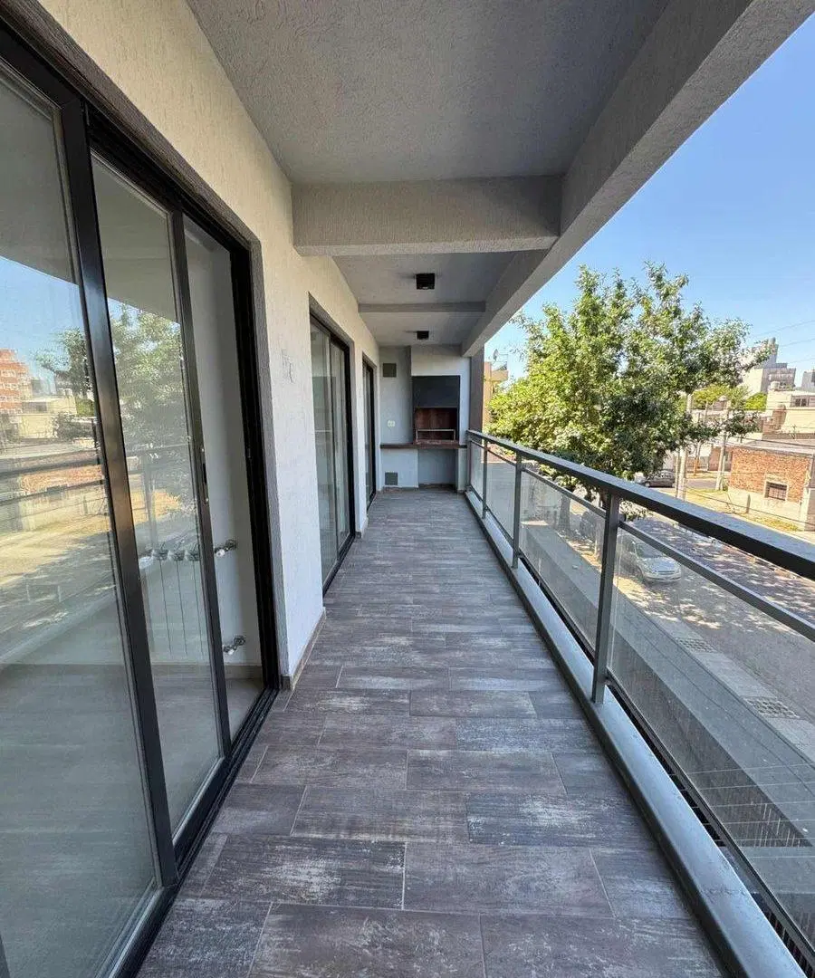 VENTA DEPTO 3 AMB C/ COCHERA MORÓN 5