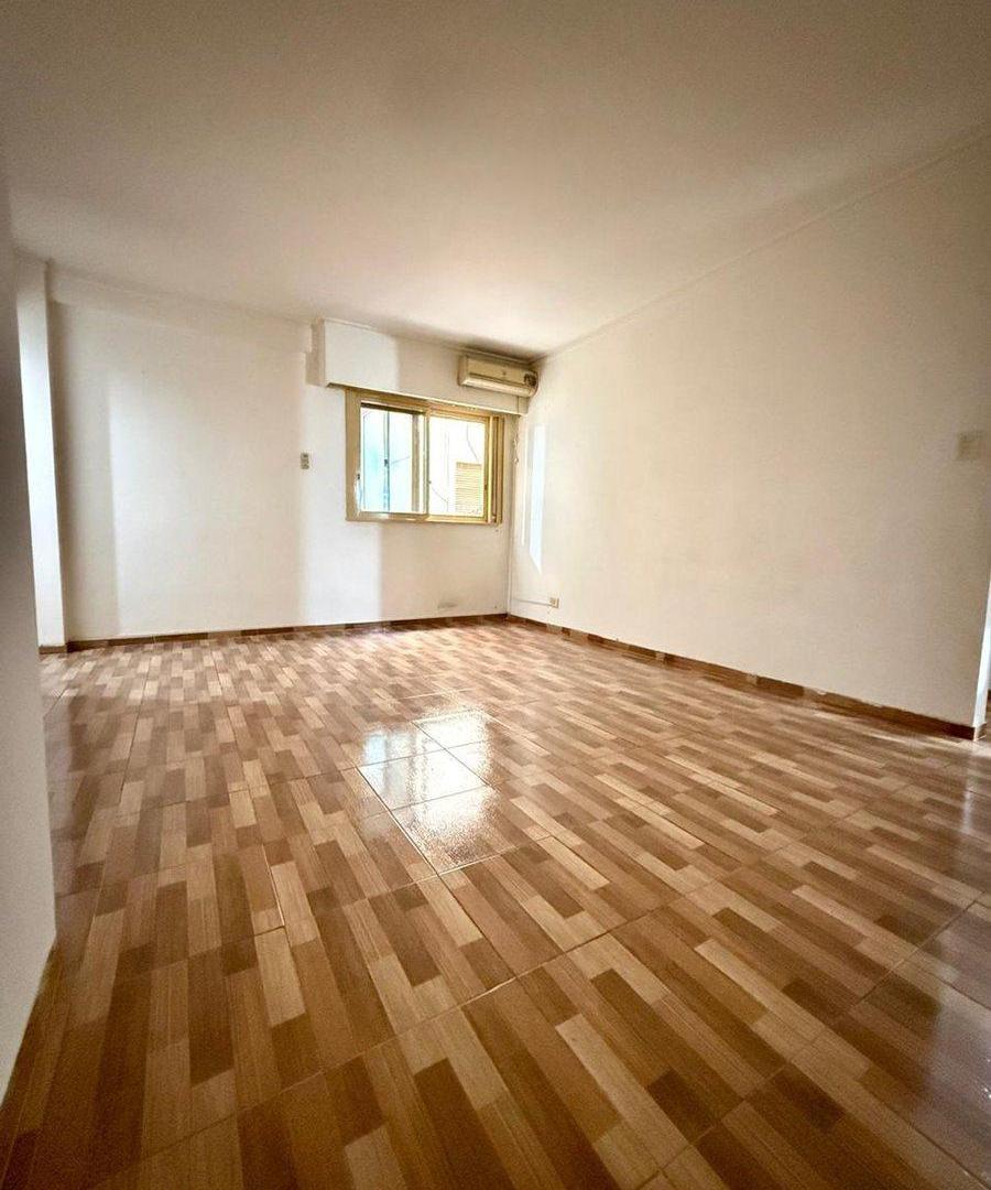 OPORTUNIDAD EN DEVOTO 3 AMB+SUM USD 99K