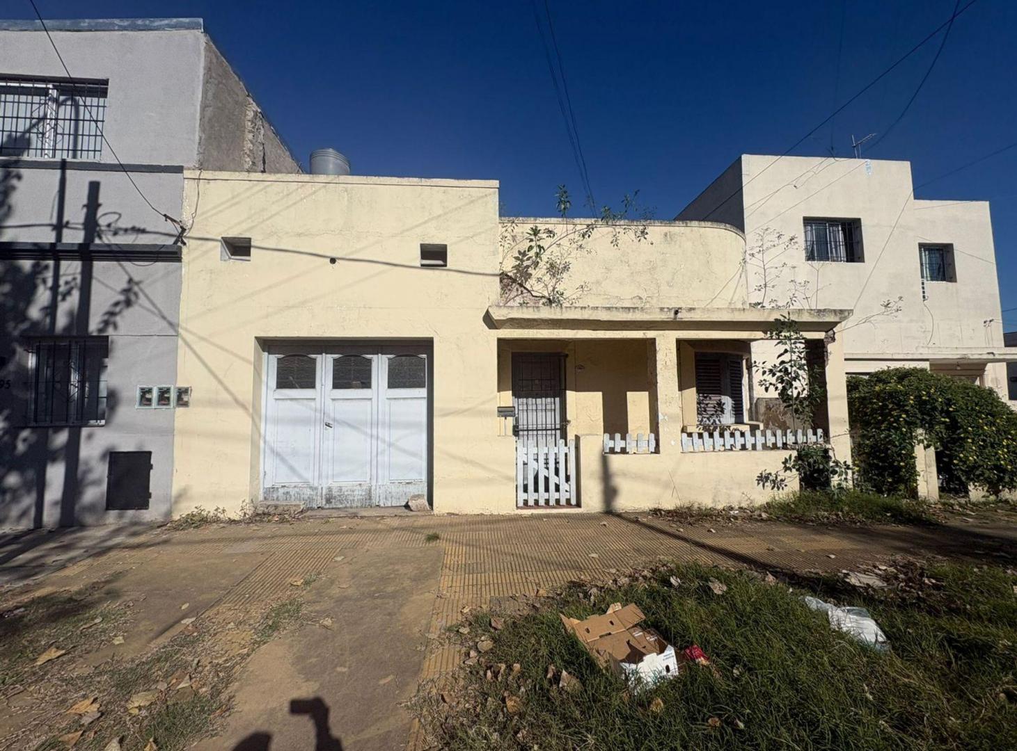 Venta Casa/Lote Ramos Mejía ***Acepta Permuta***