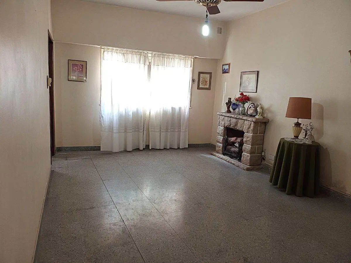 Venta Casa Flores Sur Lote Propio 177m2 Totales 4