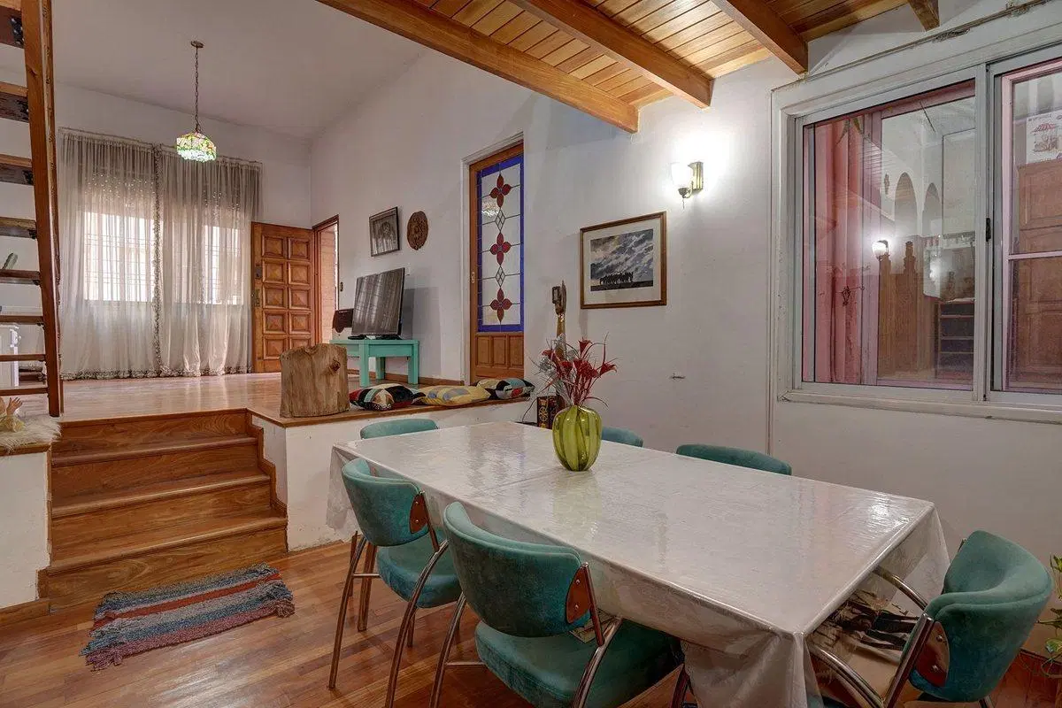 Venta - Casa 4 ambientes con terraza - Floresta 2