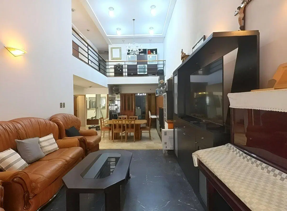 VENTA CASA Chalet 6 Amb. 5 Hab. Velez Sarsfield 4