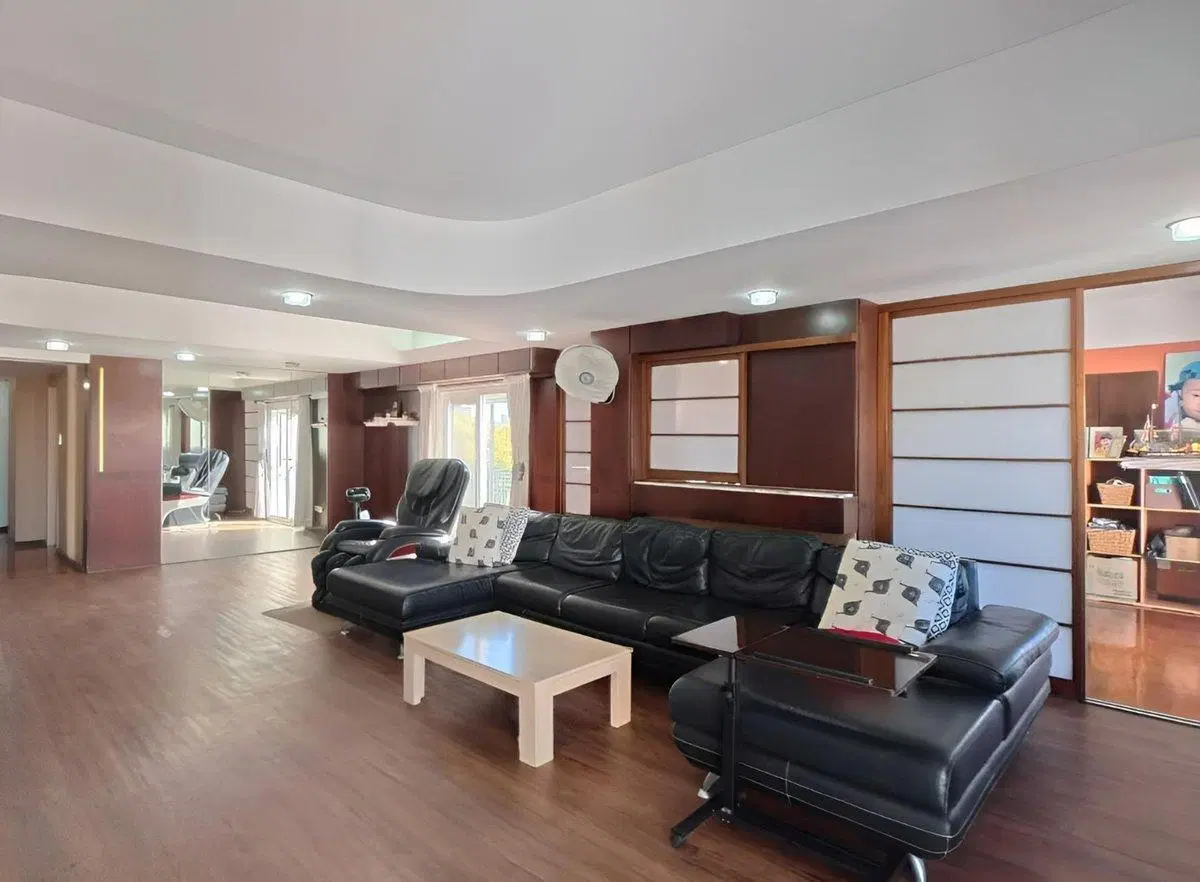 DEPARTAMENTO 6 AMB EN DUPLEX C/COCH EN FLORES 2