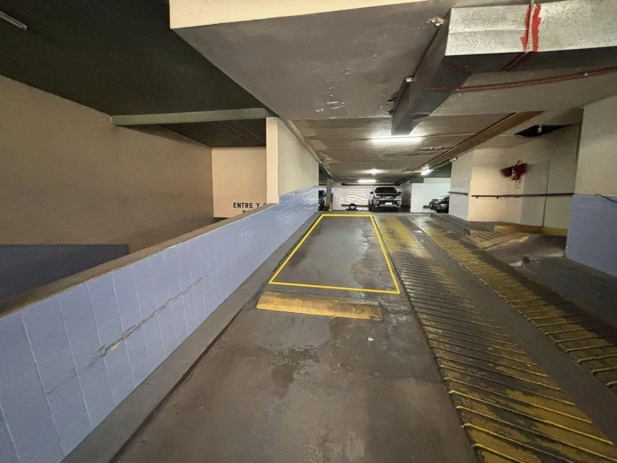 Cochera en Venta en Floresta Acceso rápido 2