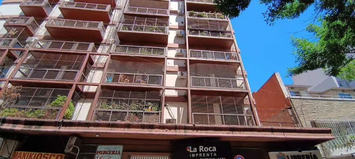 VENTA DEPTO 2 AMB .BALCON/BAULERA, FLORES. 5