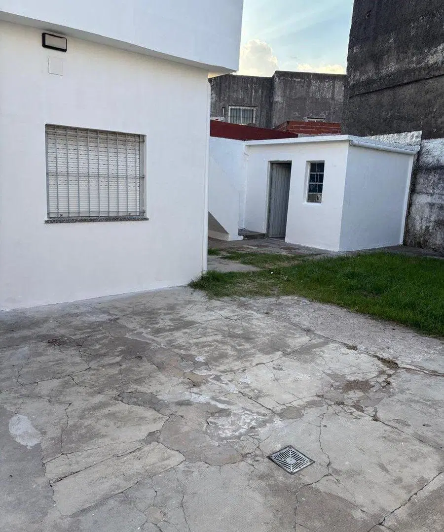 VENTA CASA 3 AMBIENTES MAS DEPARTAMENTO HURLINGHAM 2