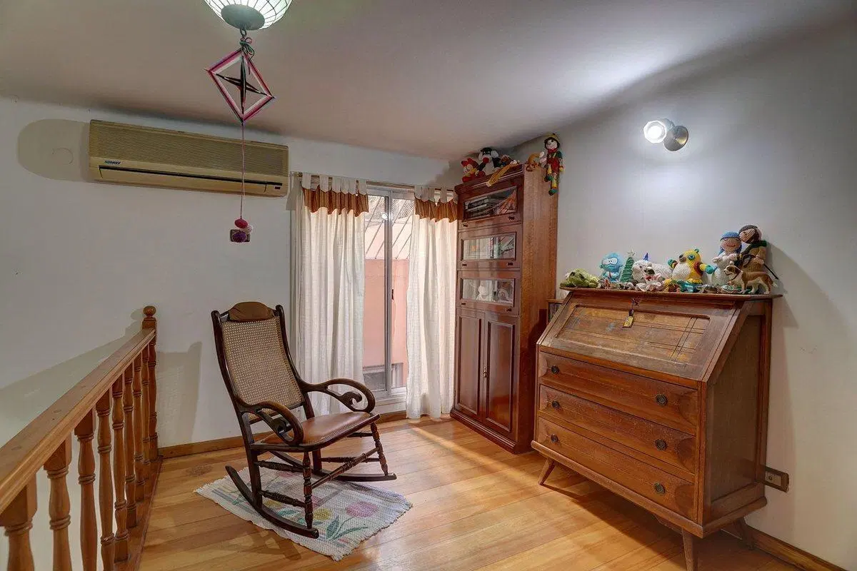 Venta - Casa 4 ambientes con terraza - Floresta 5