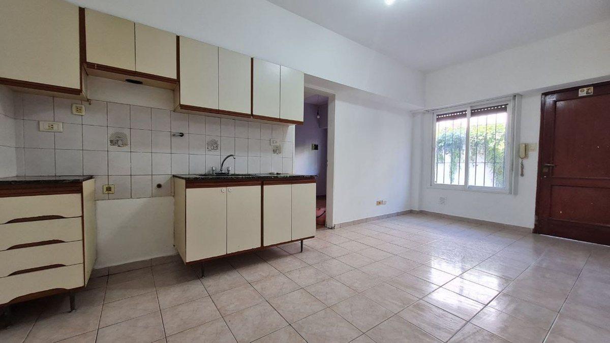 Foto de Alquiler PH 3 ambientes. Patio. Villa Bosch, imagen 1
