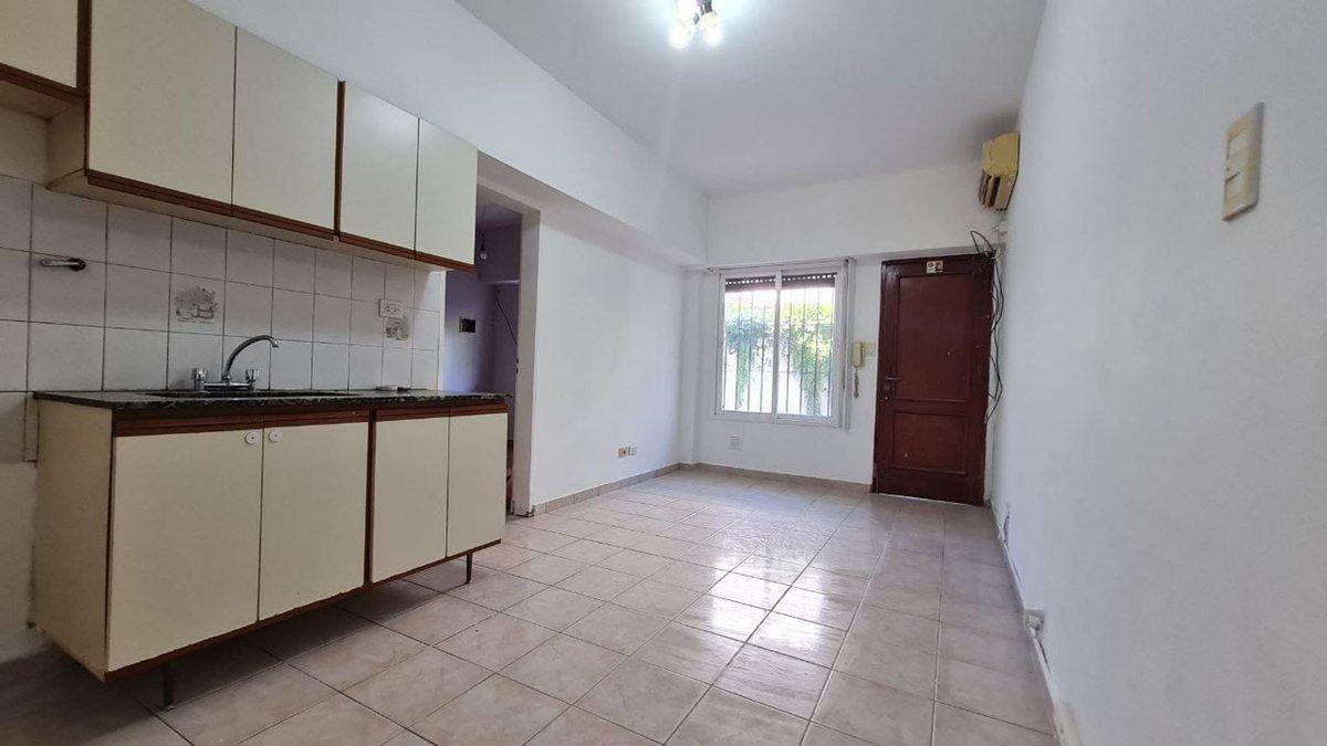 Foto de Alquiler PH 3 ambientes. Patio. Villa Bosch, imagen 4