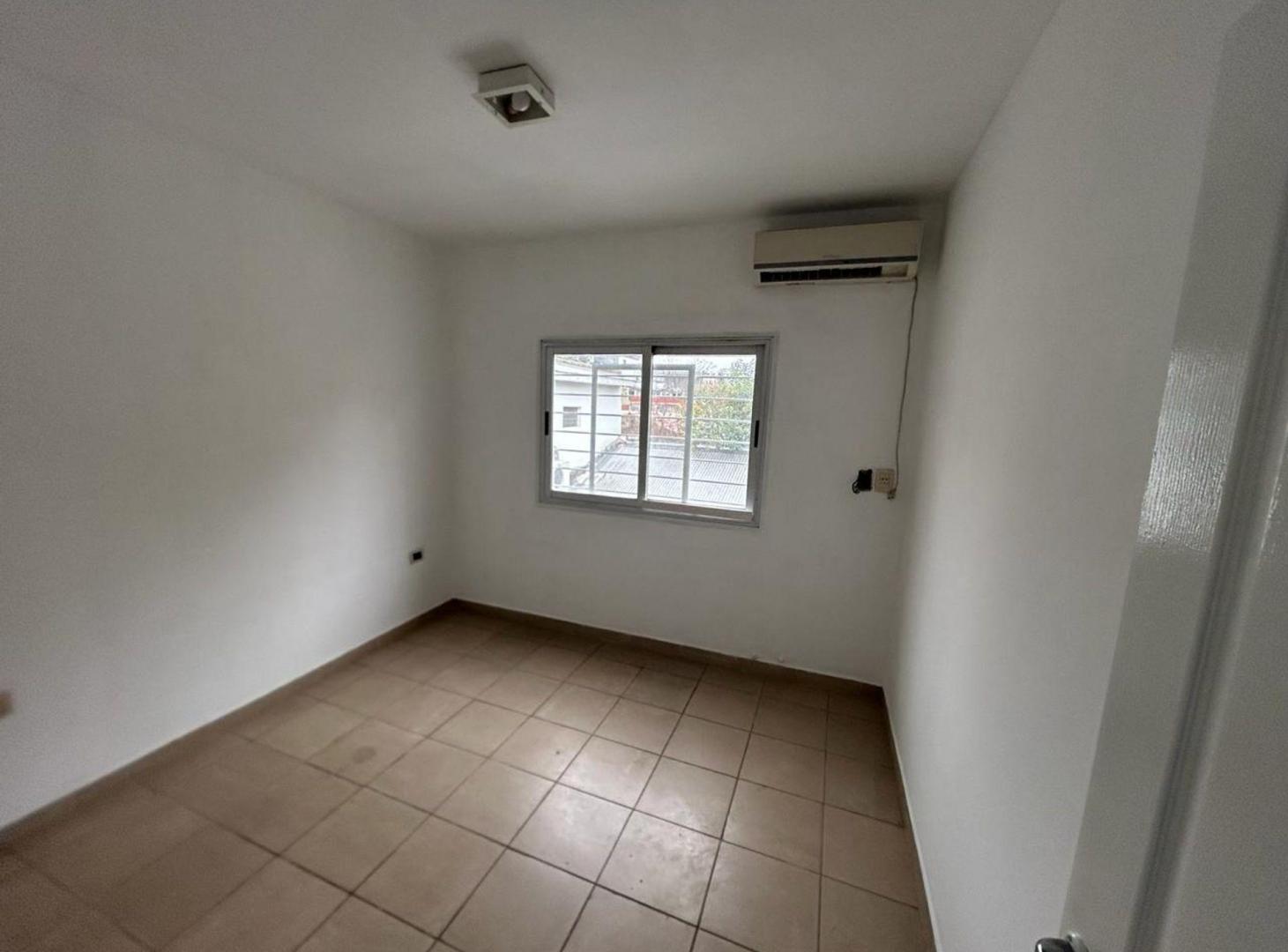 Foto de Venta PH 3 ambientes luminoso en Banfield, imagen 4