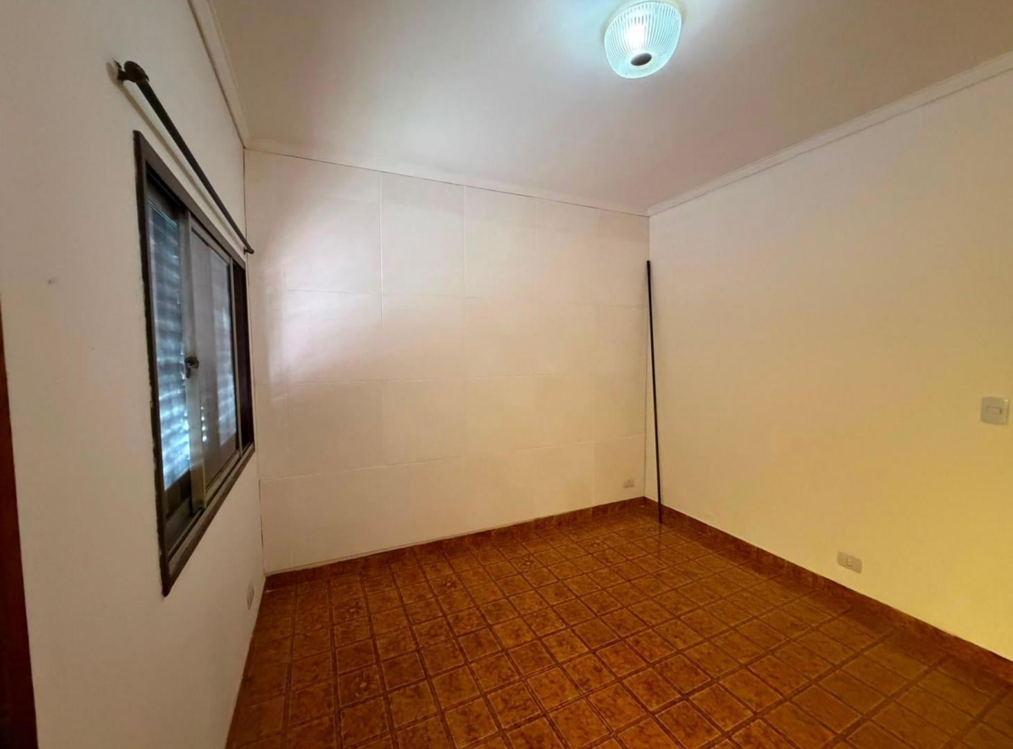 Foto de ALQUILER CASA 4 AMB, CON COCHERA, TERRAZA- FLORES, imagen 1