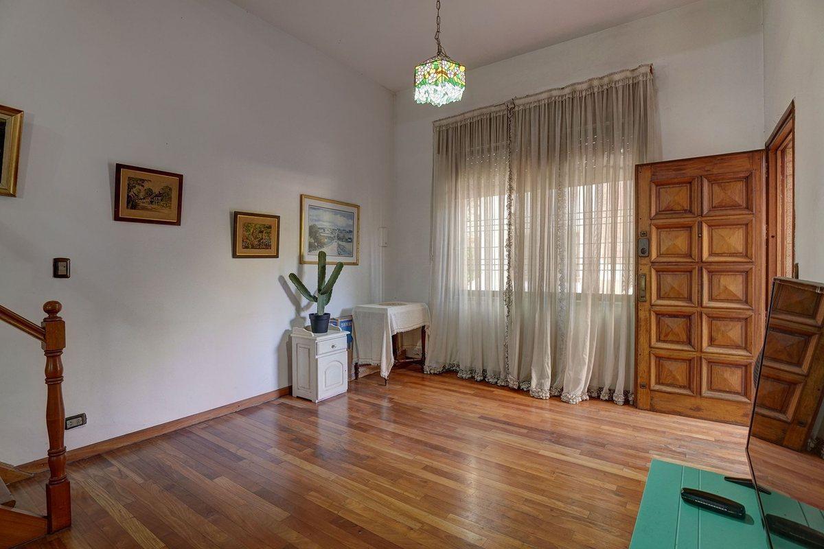 Foto de Venta - Casa 4 ambientes con terraza - Floresta, imagen 1