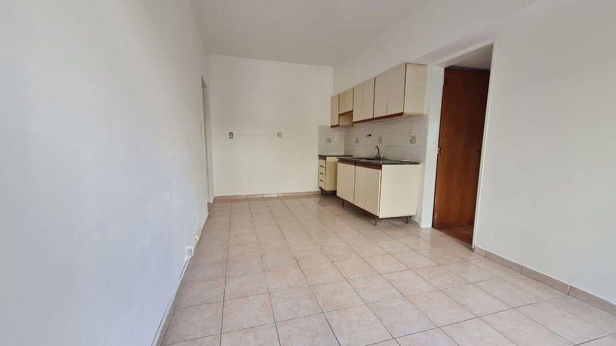 Foto de Alquiler PH 3 ambientes con patio. Villa Bosch, imagen 4