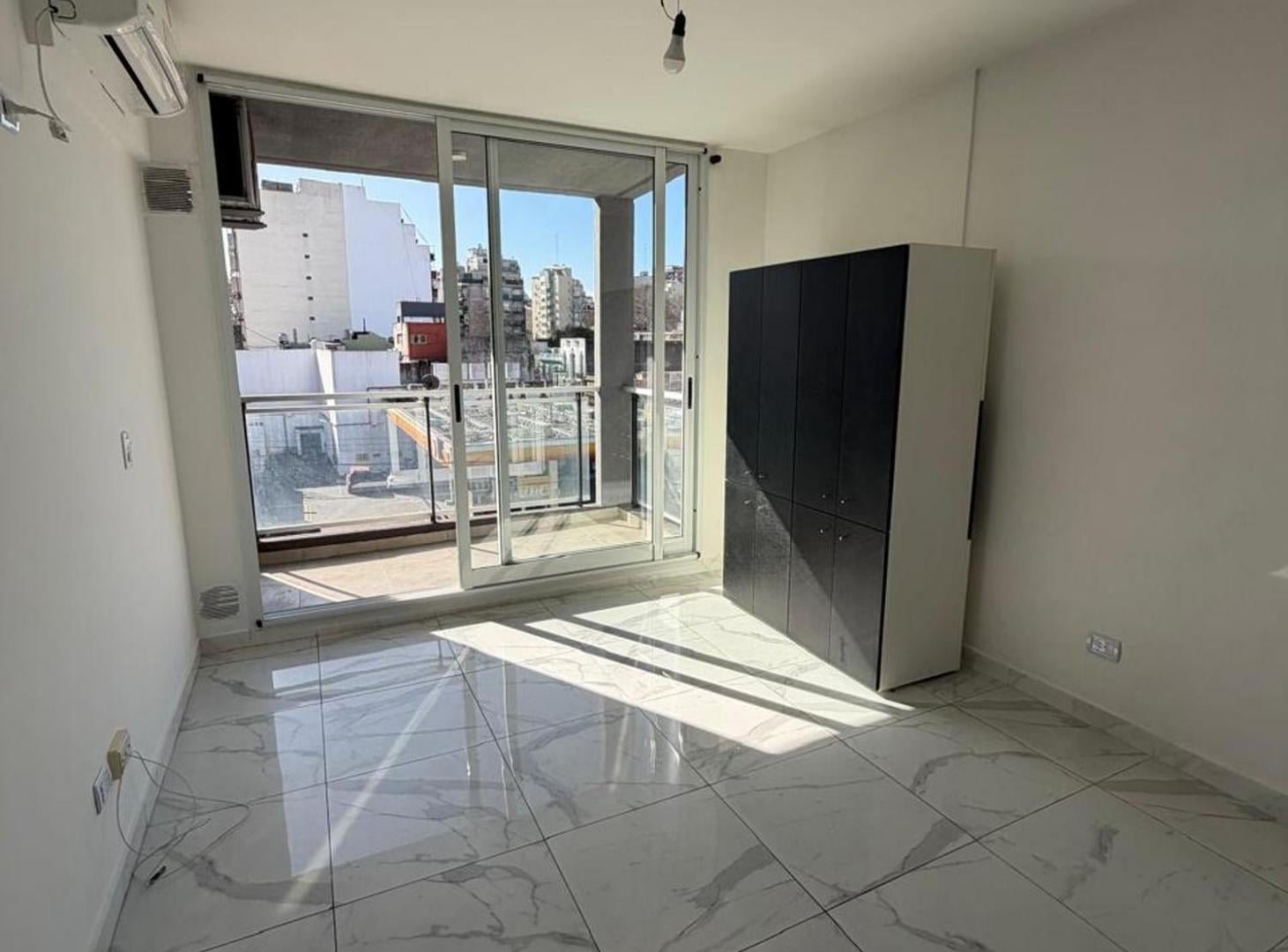 Foto de Alquiler - Departamento Monoambiente - Almagro, imagen 2
