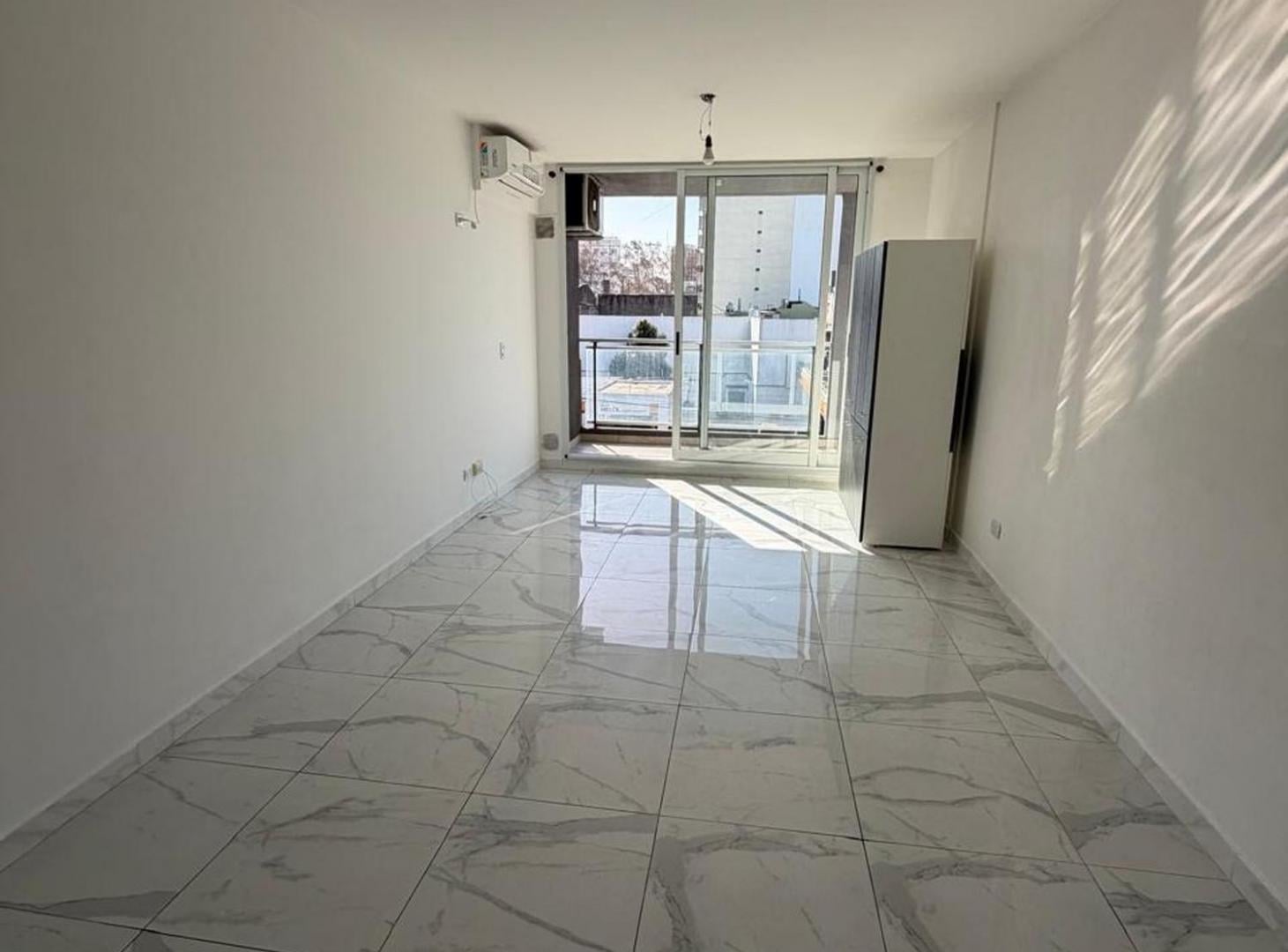 Foto de Alquiler - Departamento Monoambiente - Almagro, imagen 1