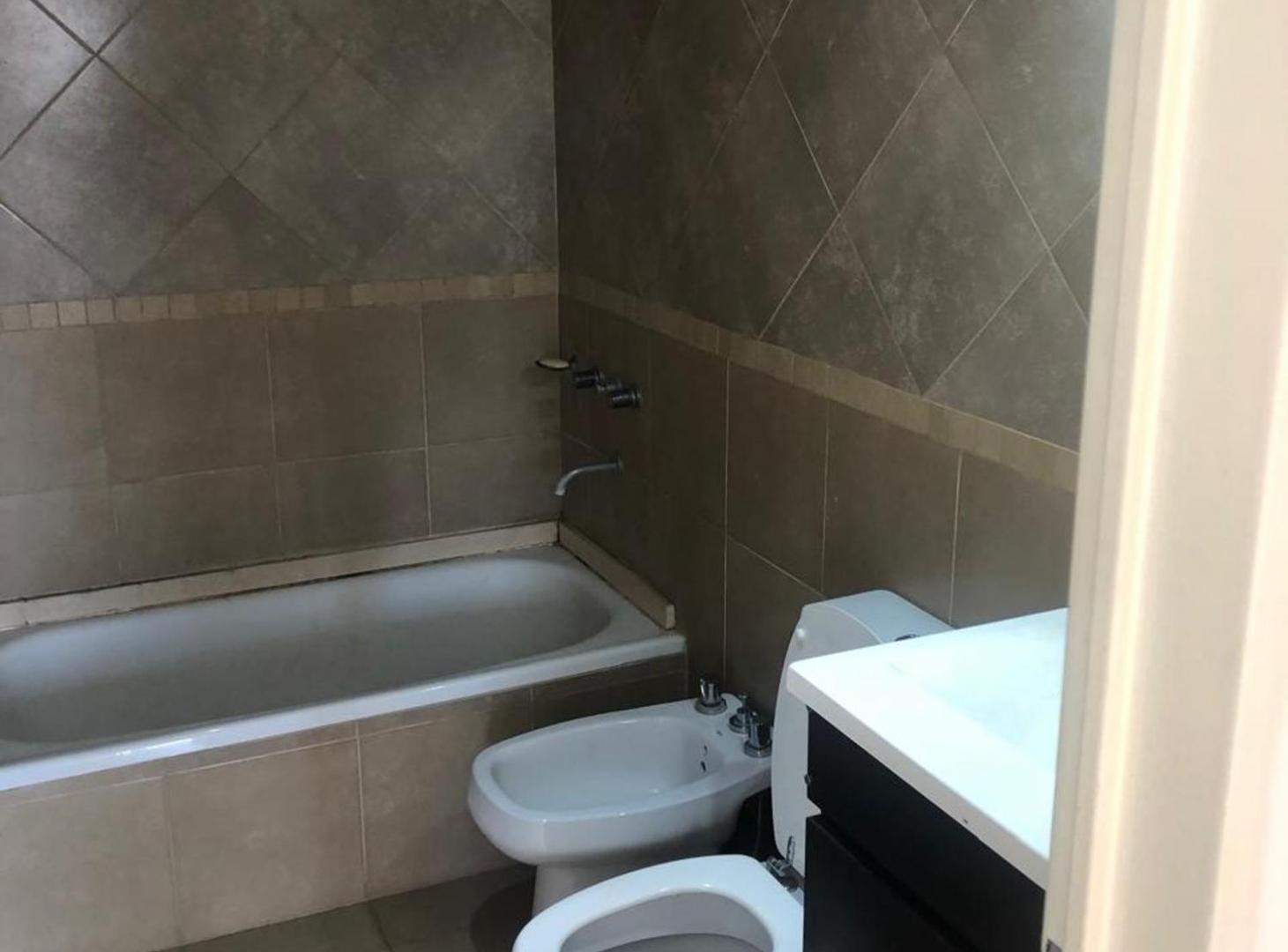 Foto de VENTA DPTO 2 AMB C/COCHERA EN MERLO, imagen 2