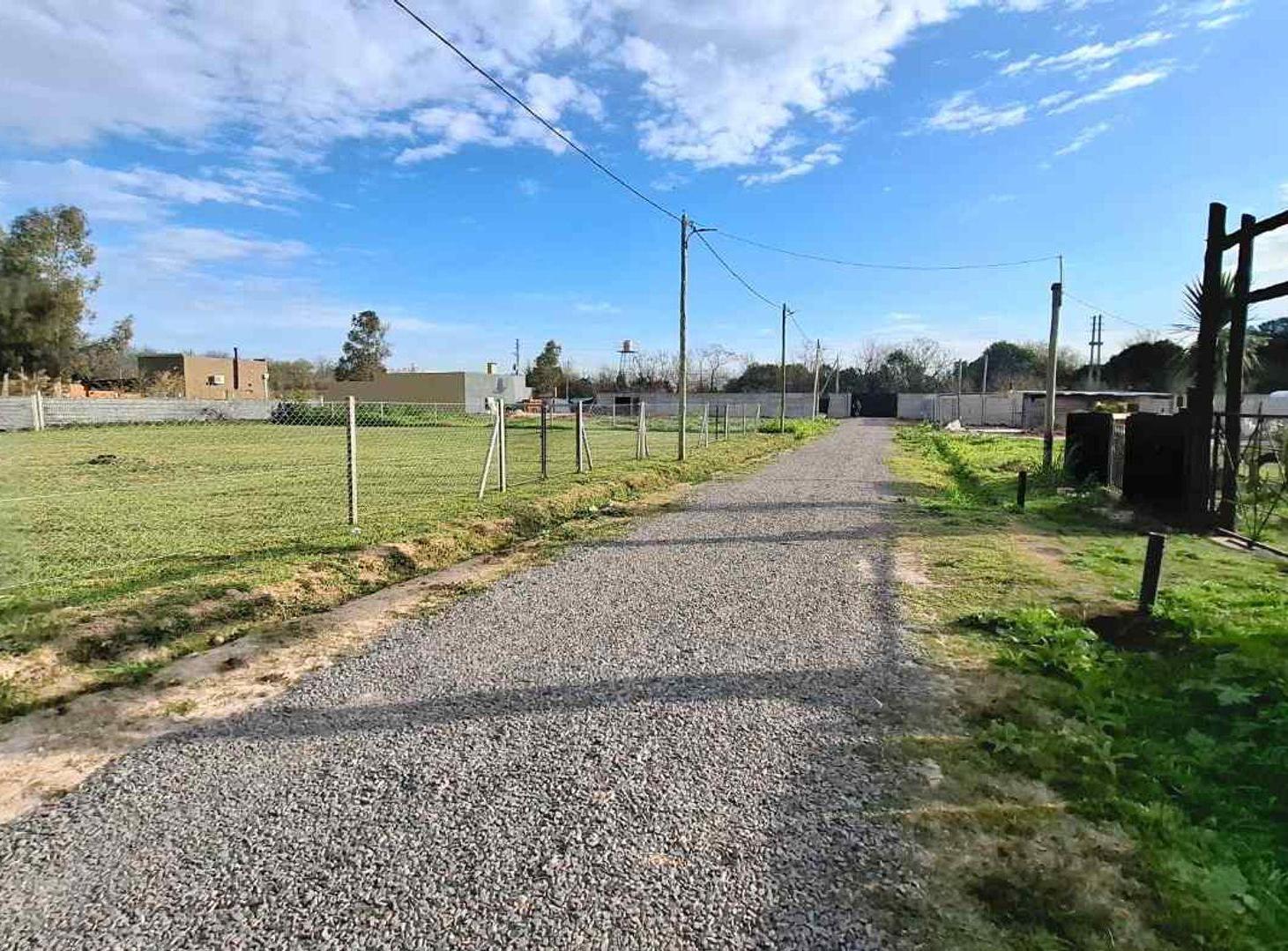 Foto de VENTA LOTE 591 m2 LUZ AGUA BARRIO CERRADO CAÑUELAS, imagen 1