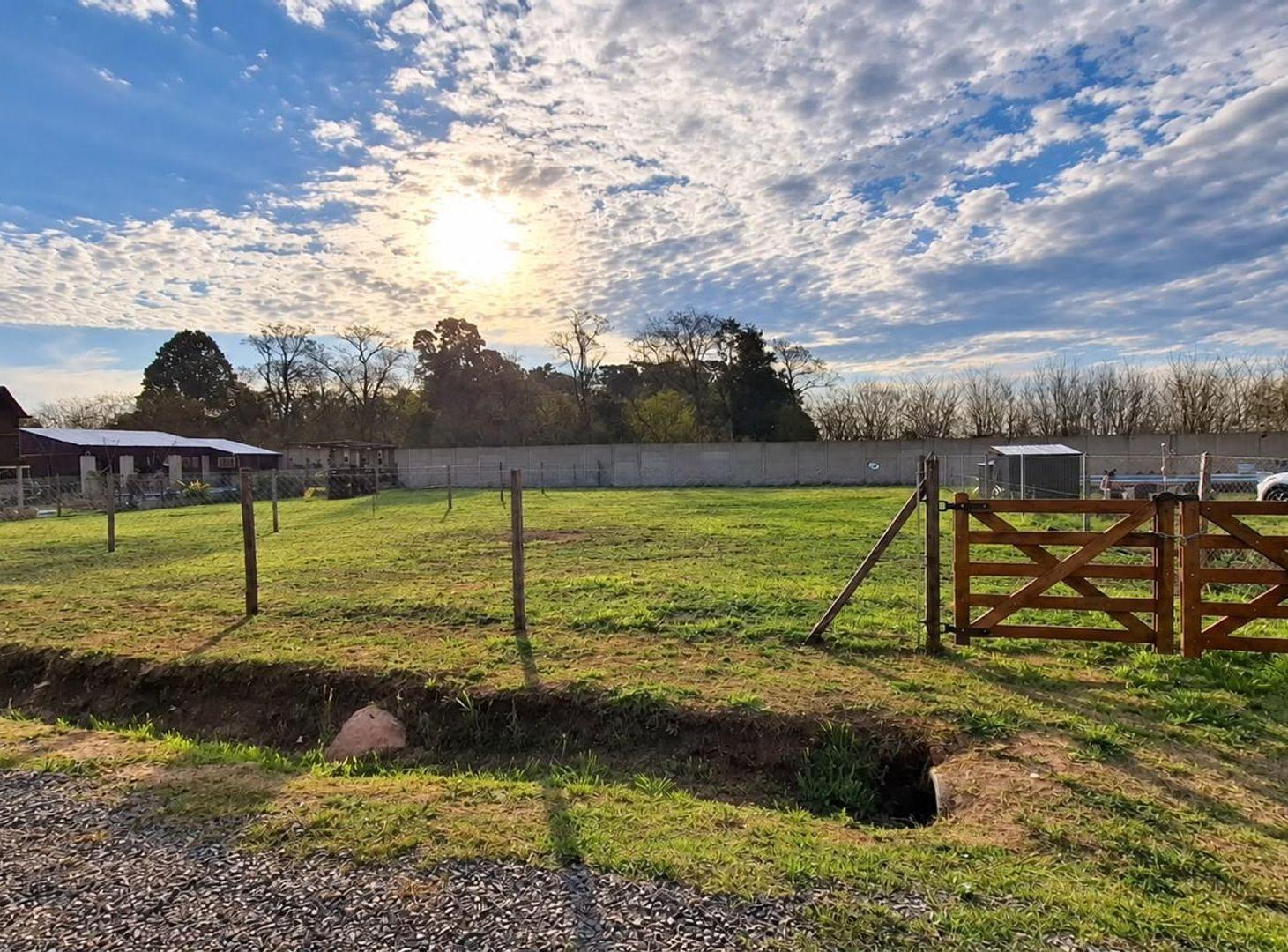 Foto de VENTA LOTE 591 m2 LUZ AGUA BARRIO CERRADO CAÑUELAS, imagen 5