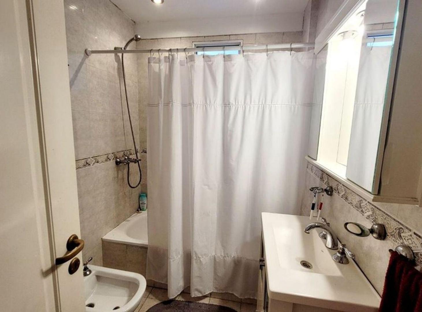 Foto de VENTA DEPARTAMENTO CON COCHERA, imagen 3