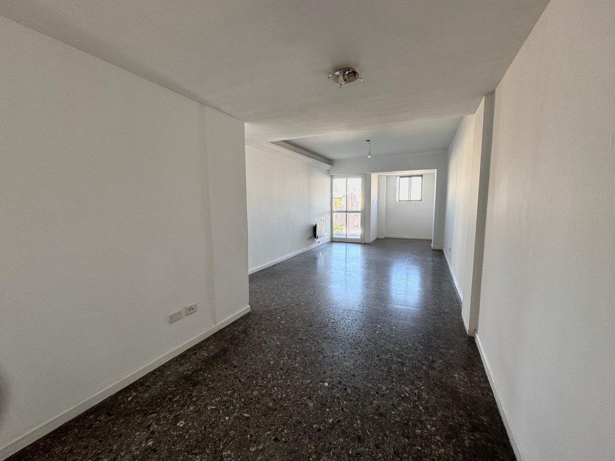 Foto de ALQUILER DEPARTAMENTO 4 AMBIENTES FLORES, imagen 2