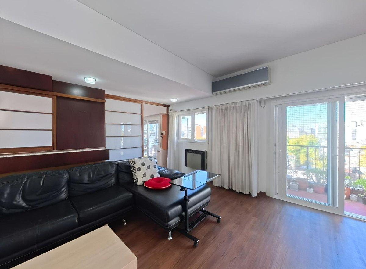 Foto de VENTA DEPTO 6 AMB DUPLEX SEMIPISO C/COCH EN FLORES, imagen 2