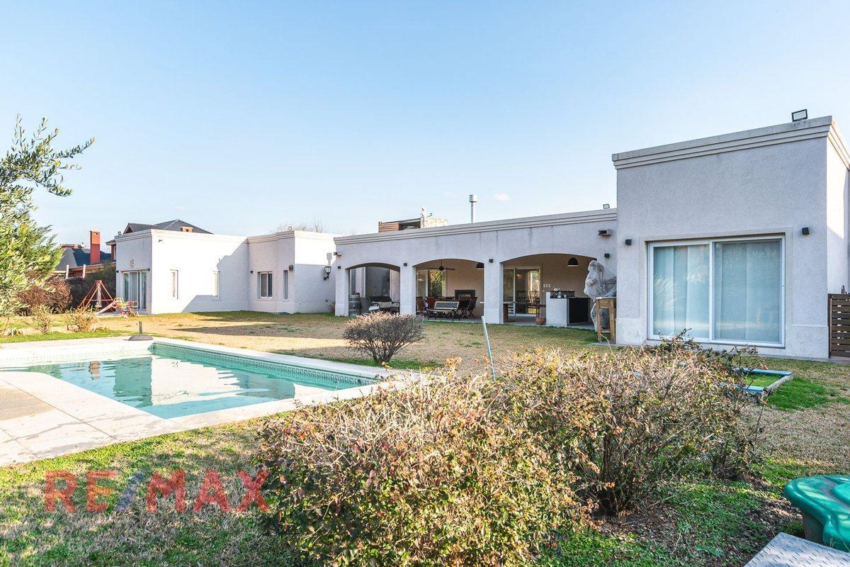 Foto de VENTA CASA 5 AMB SANTA IRENE COMARCAS DE LUJAN, imagen 1