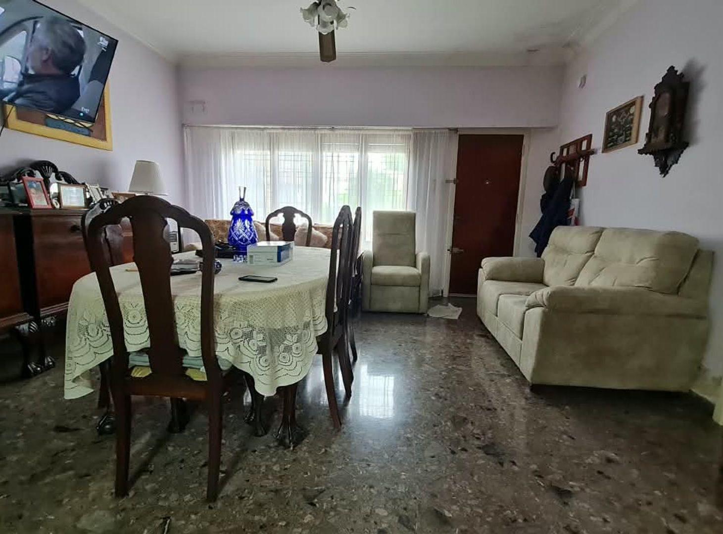 Foto de Venta casa 3 amb parrilla c/garaje Villa Dominico, imagen 1