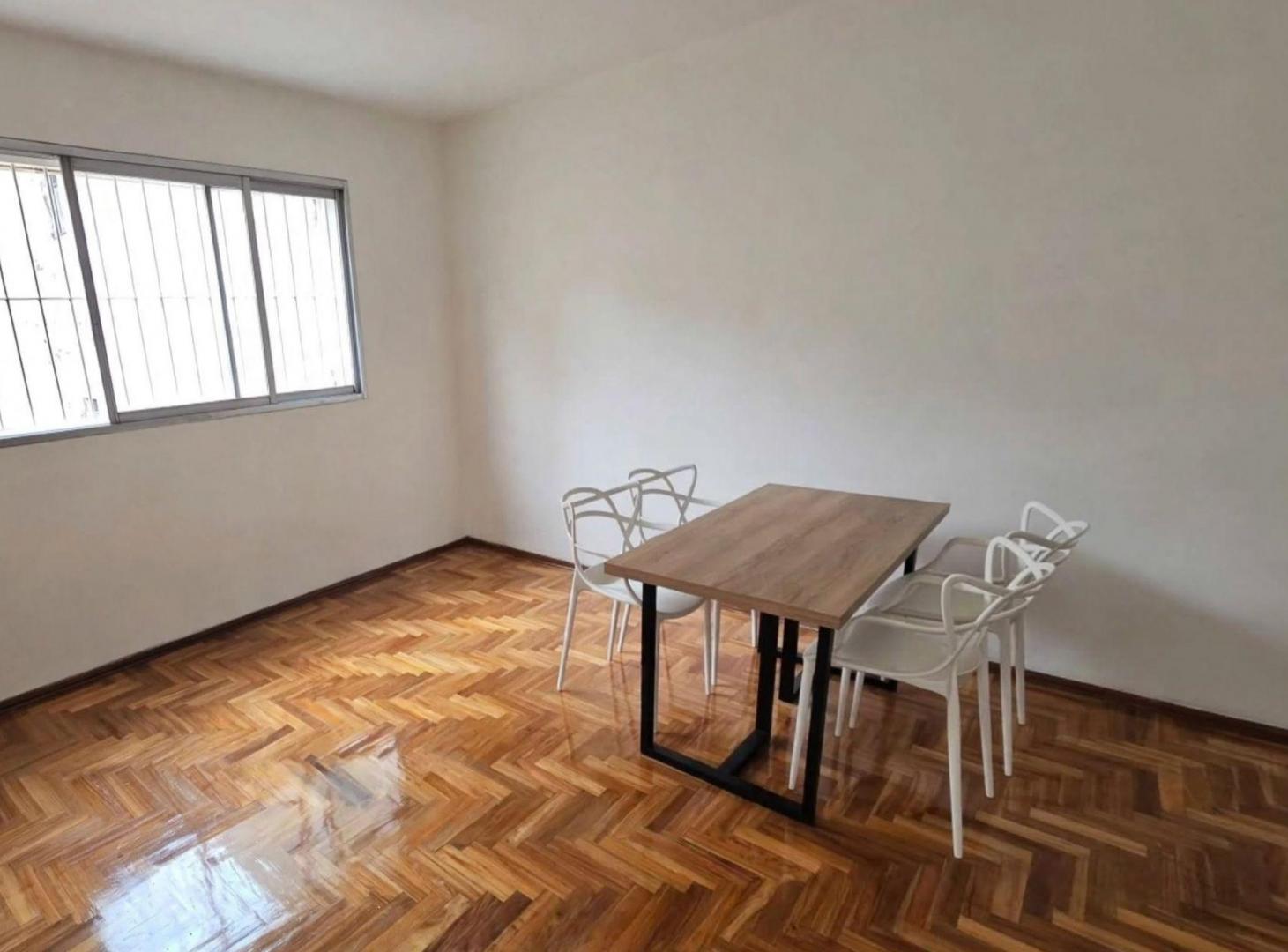 Foto de VENTA MONOAMBIENTE AMOBLADO X ESCALERA MONSERRAT, imagen 2