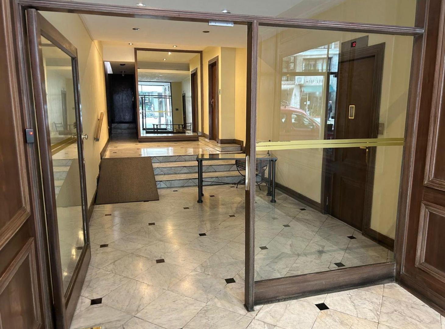 Foto de VENTA DEPTO 3 AMB CON BALCON EN RECOLETA, imagen 4