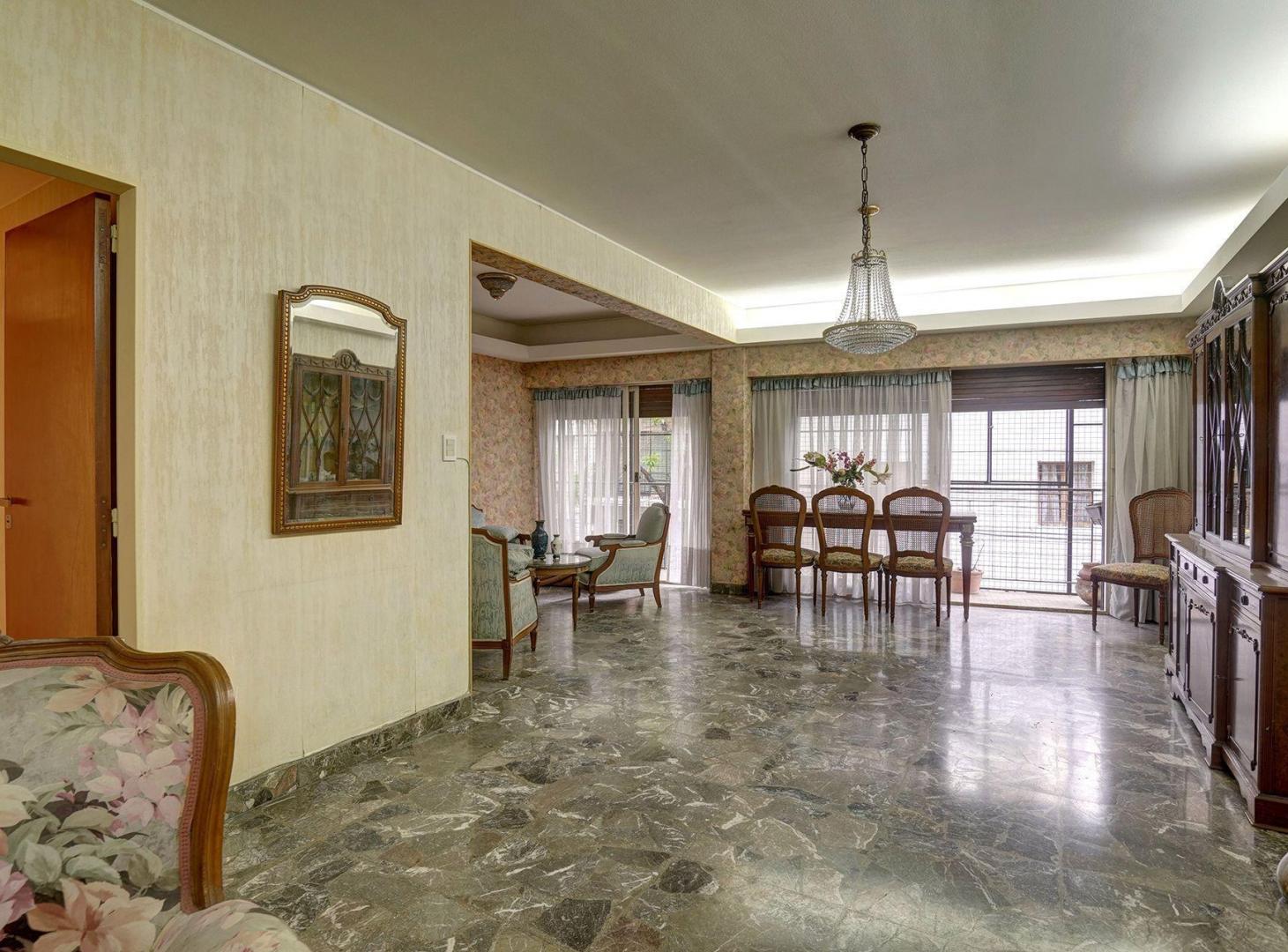 Foto de Venta dpto 4 amb + depen/balcón/ baulera Caballito, imagen 2