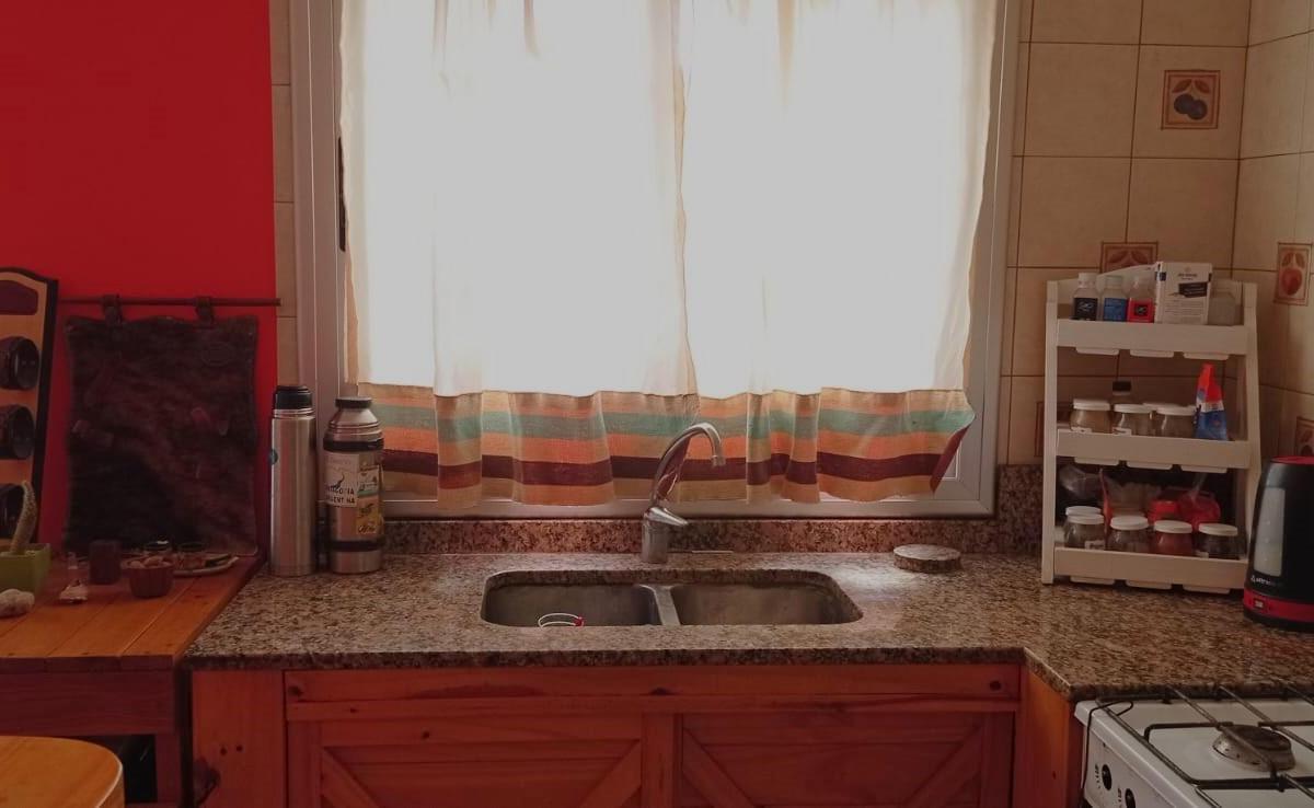 DUPLEX UBICADO EN ITUZAINGO NORTE A 2 CUADRAS DE LA AVENIDA BRANDSEN.
