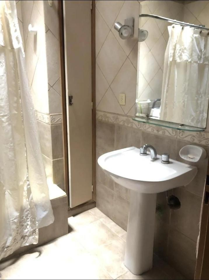 Casa Ubicada en Excelente Zona de Ituzaingo con Destino Comercial o Uso de Vivienda 4